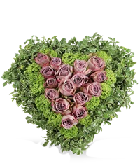 Cuore di fiori elegante